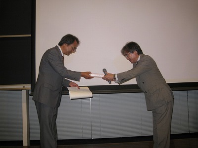 研究科長賞受賞 中野氏